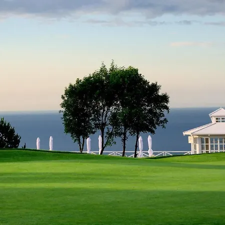 Golf In Lighthouse Golf & * Baltsjik