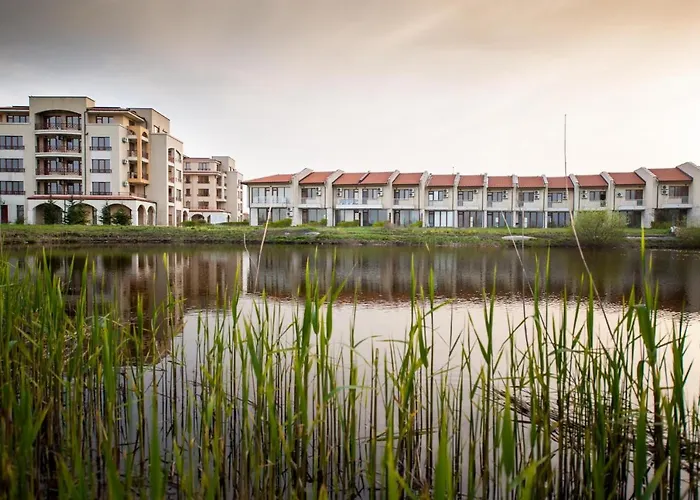 Golf In Lighthouse Golf &