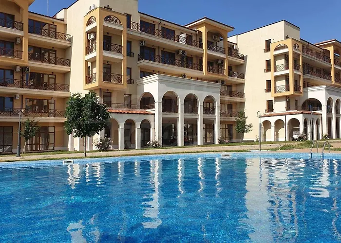 Golf In Lighthouse Golf & *