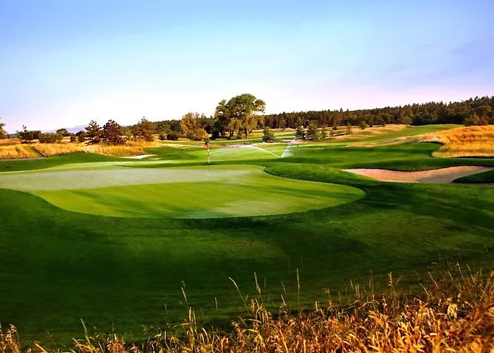 Golf In Lighthouse Golf & Semesterbostad Baltjik